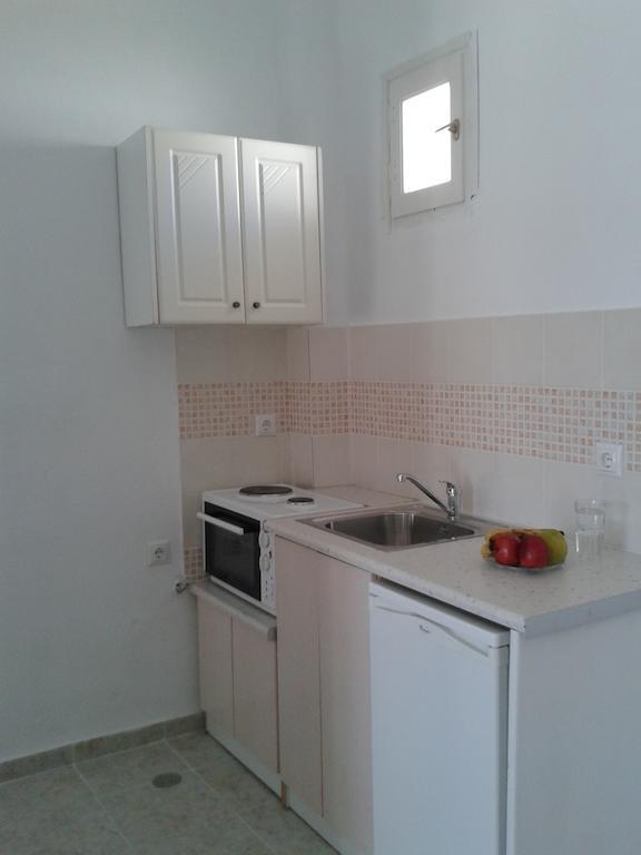 Chrisanthi Studios Agios Prokopios  Pokoj fotografie